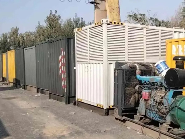 泾县200KW柴油发电机机组每小时油耗是多少?